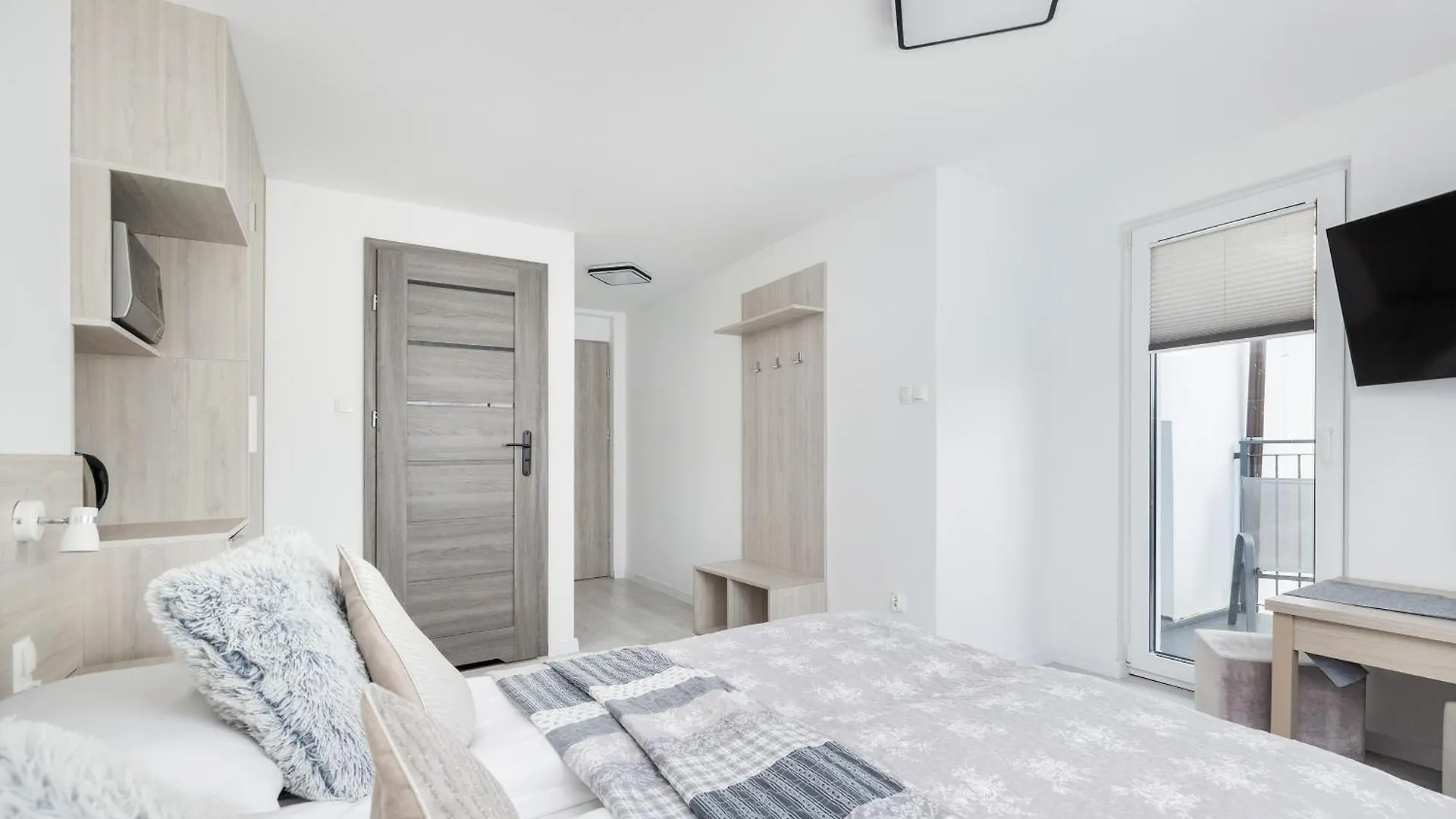 Jasne I Stylowe Apartamenty Z Balkonem W Kolobrzegu Blisko Plazy By Noclegi Renters Apartment Kolobrzeg