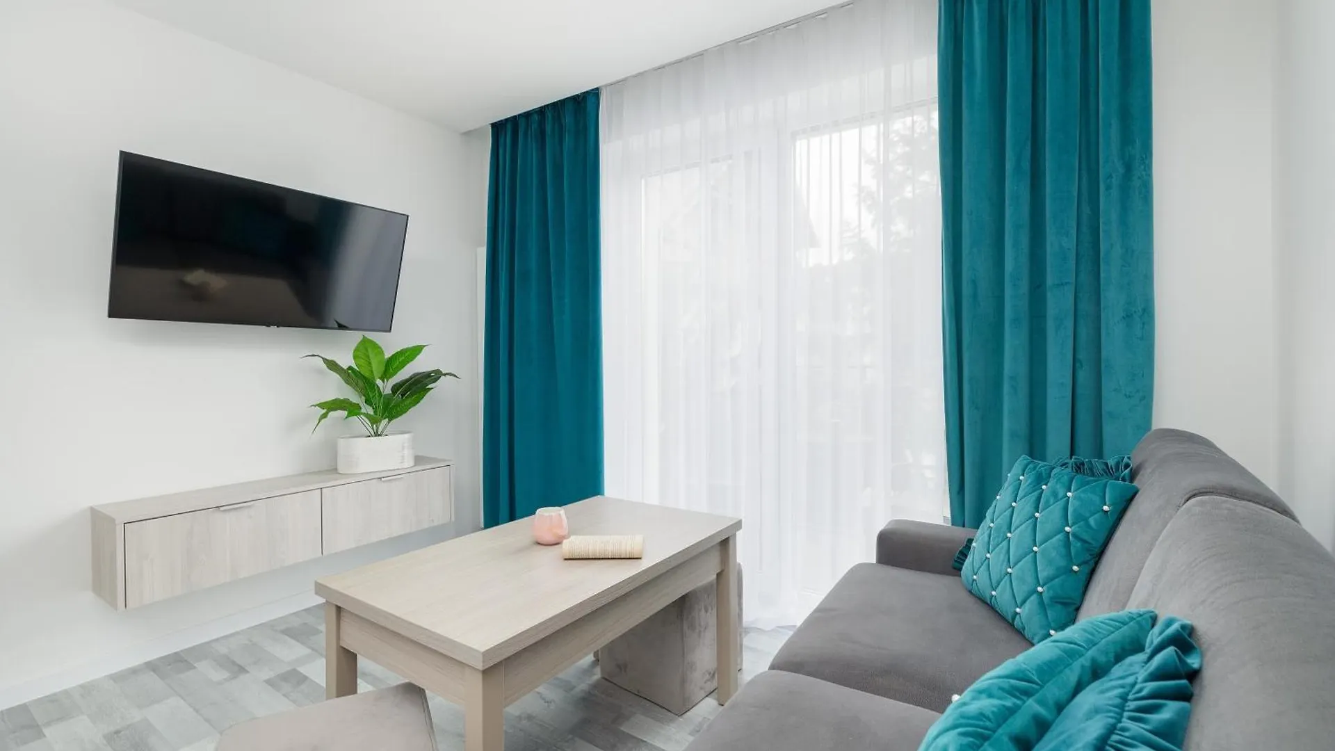 Jasne I Stylowe Apartamenty Z Balkonem W Kolobrzegu Blisko Plazy By Noclegi Renters Apartment
